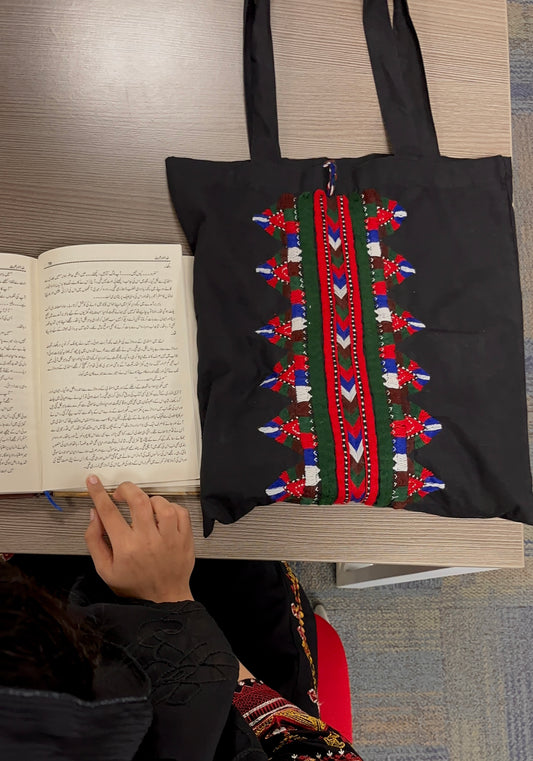 Kapnal Tote Bag - Hand Embroidered
